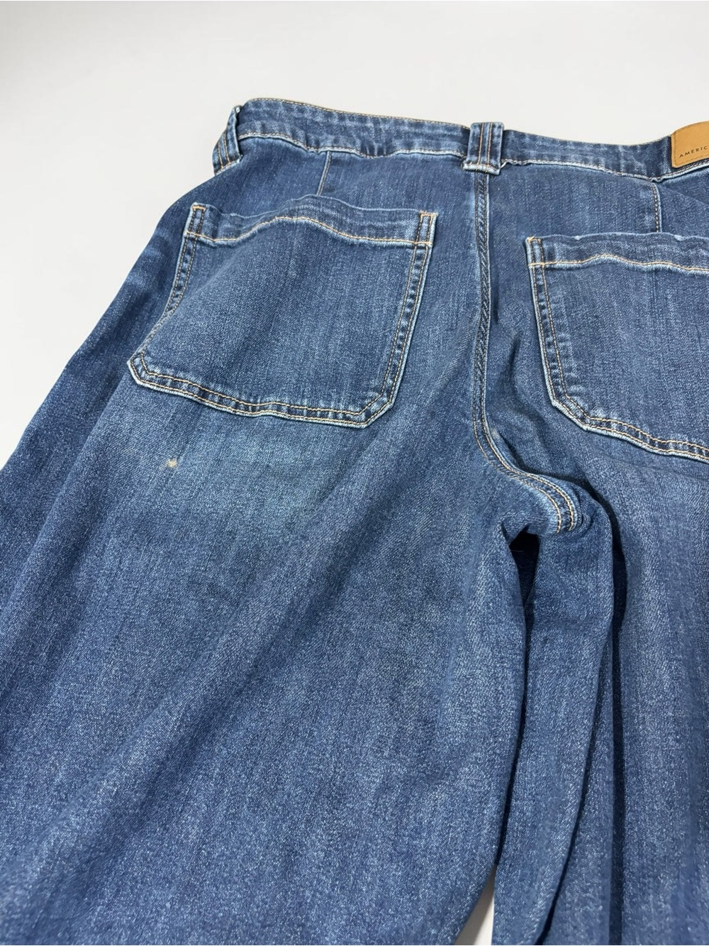 American Eagle Super High-Waisted Ultra Wide Leg Jeans Slouchy Denim Size 6 - Picture 8 of 9